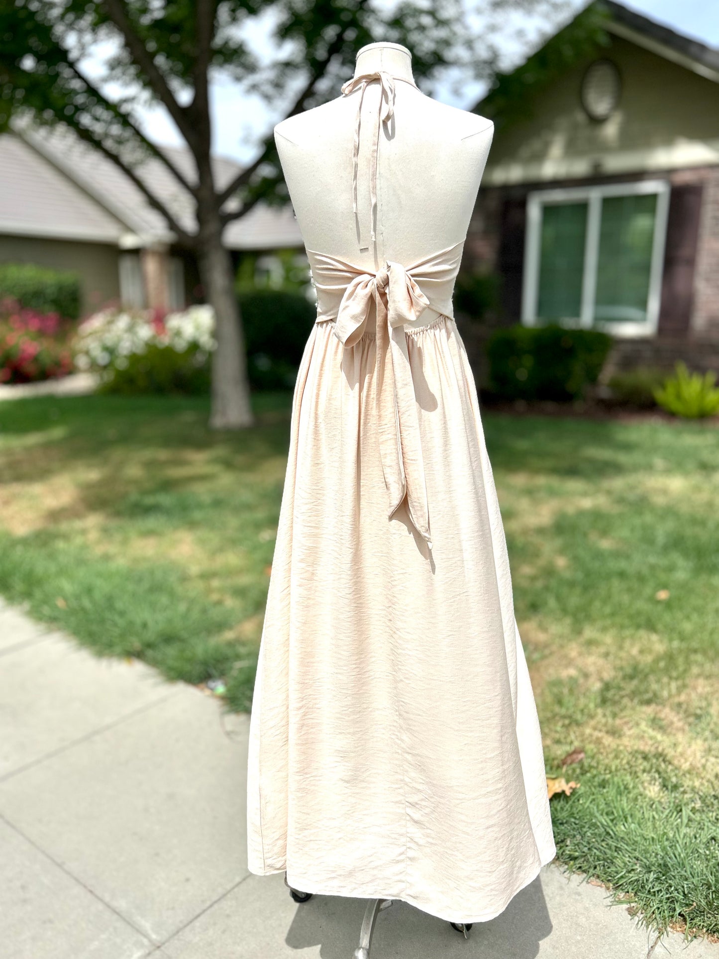 Elara Maxi